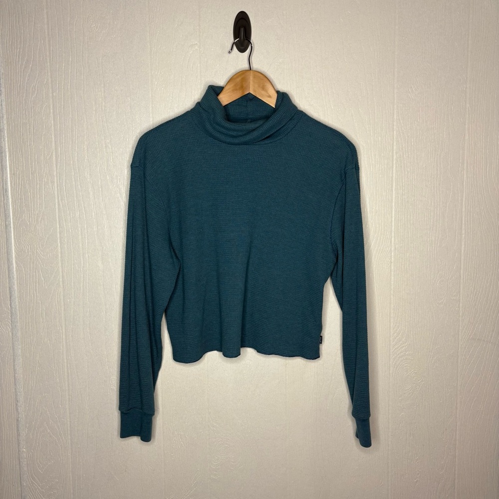 Aritzia TNA waffle knit thermal turtleneck long sleeve crop size medium